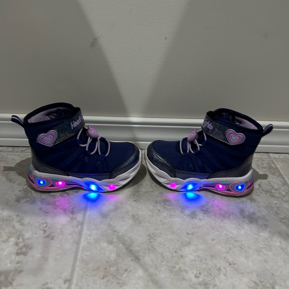 Kids light up shoes - Picture 4 of 7